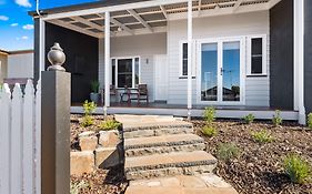 Bluestone Cottages - The Villa